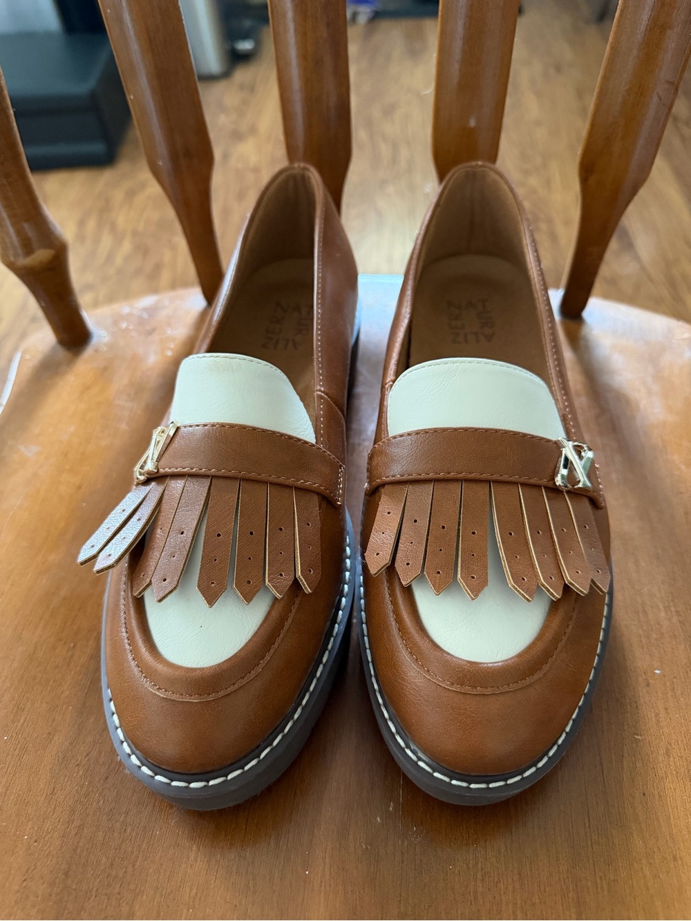Naturalizer Two-Tone Tan and Cream Fringe Loafers